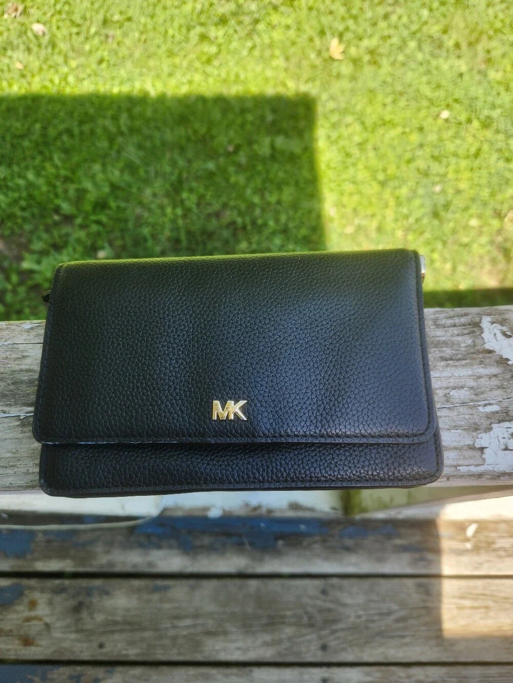 Michael Kors Black Pebbled Leather Crossbody Wallet EUC